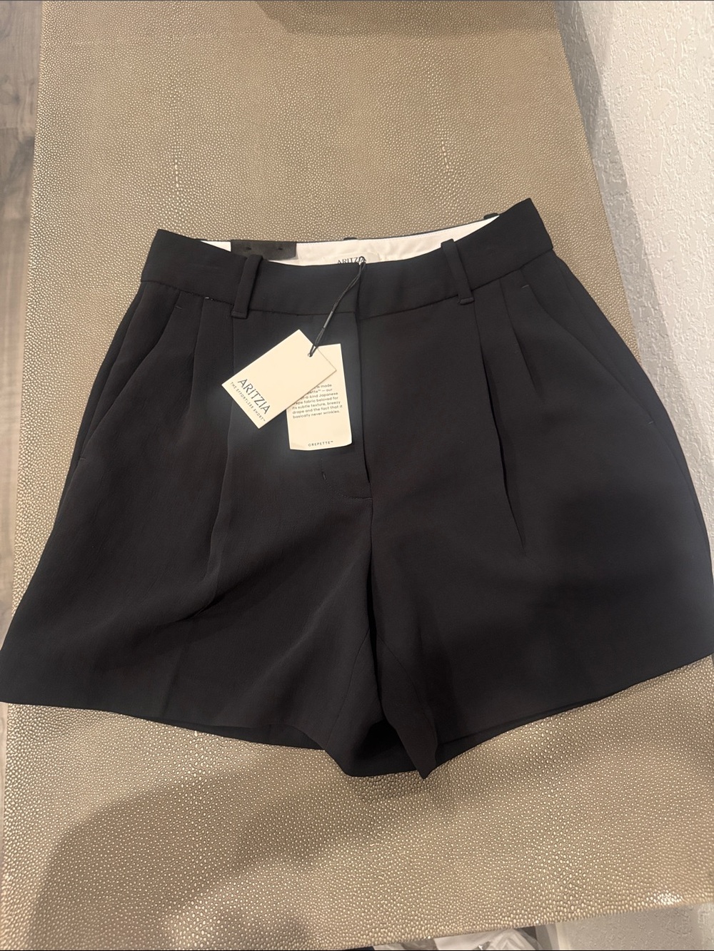 NWT Aritzia Black The Effortless Short
